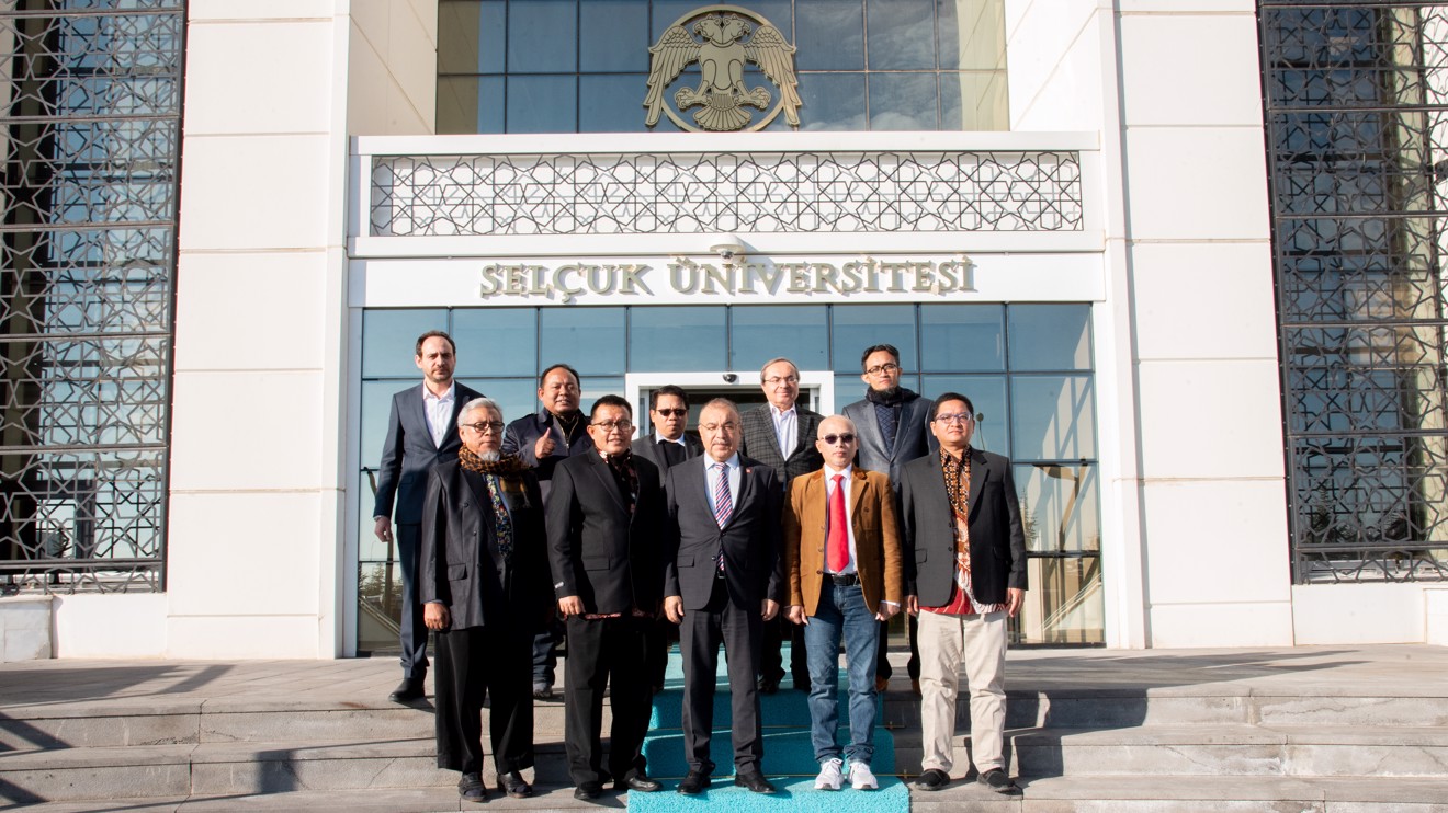 Ahmad Dahlan Üniversitesinden Selçuk Üniversitesine ziyaret